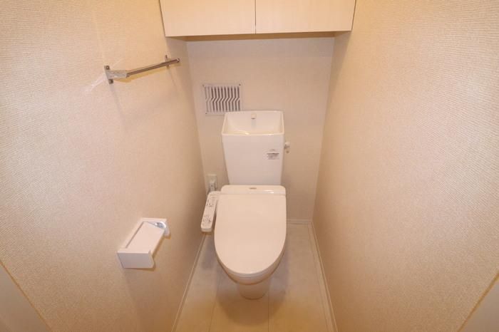 【トイレ】　温水洗浄暖房便座のあるトイレですよ♪