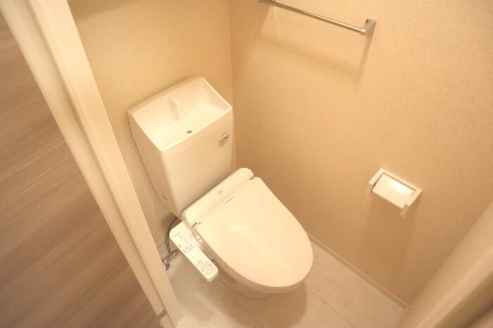 【トイレ】　温水暖房洗浄便座