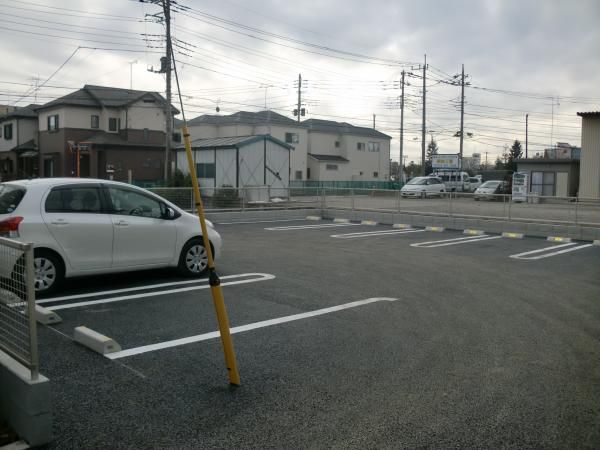 【駐車場】　平面駐車場