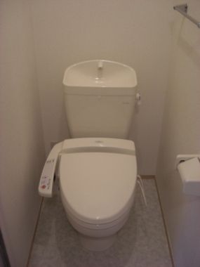 【トイレ】　冬は助かる！温水洗浄便座